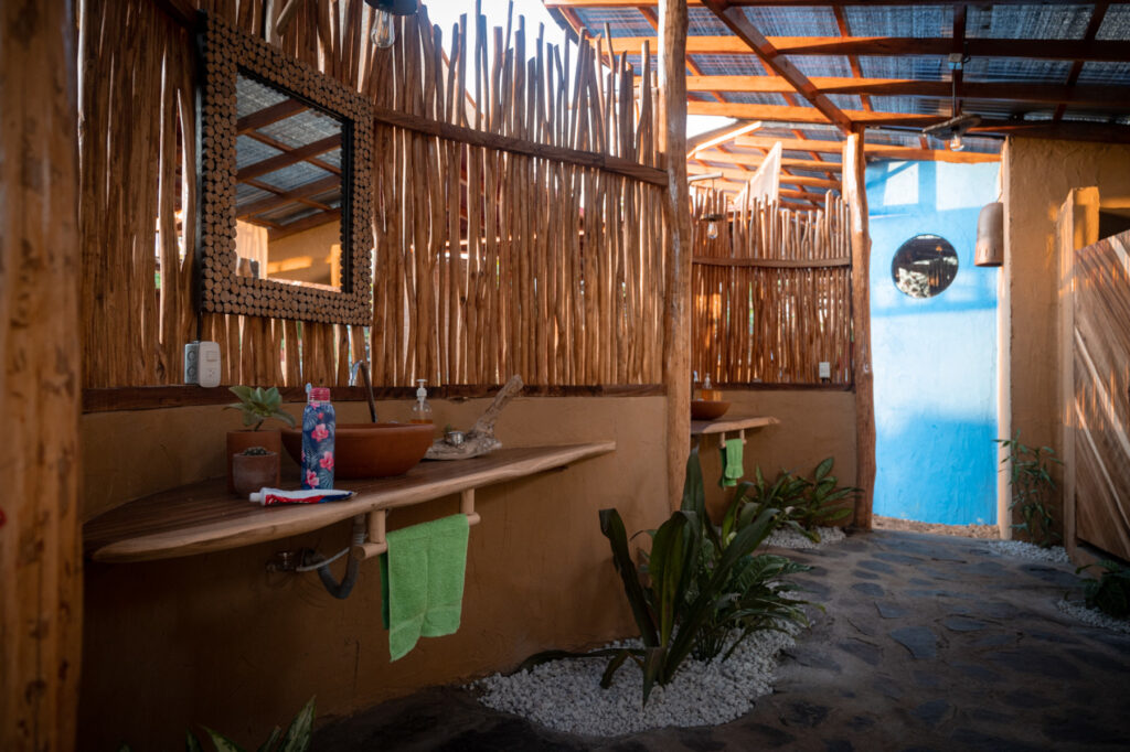 bathroom lodge popoyo - Copia