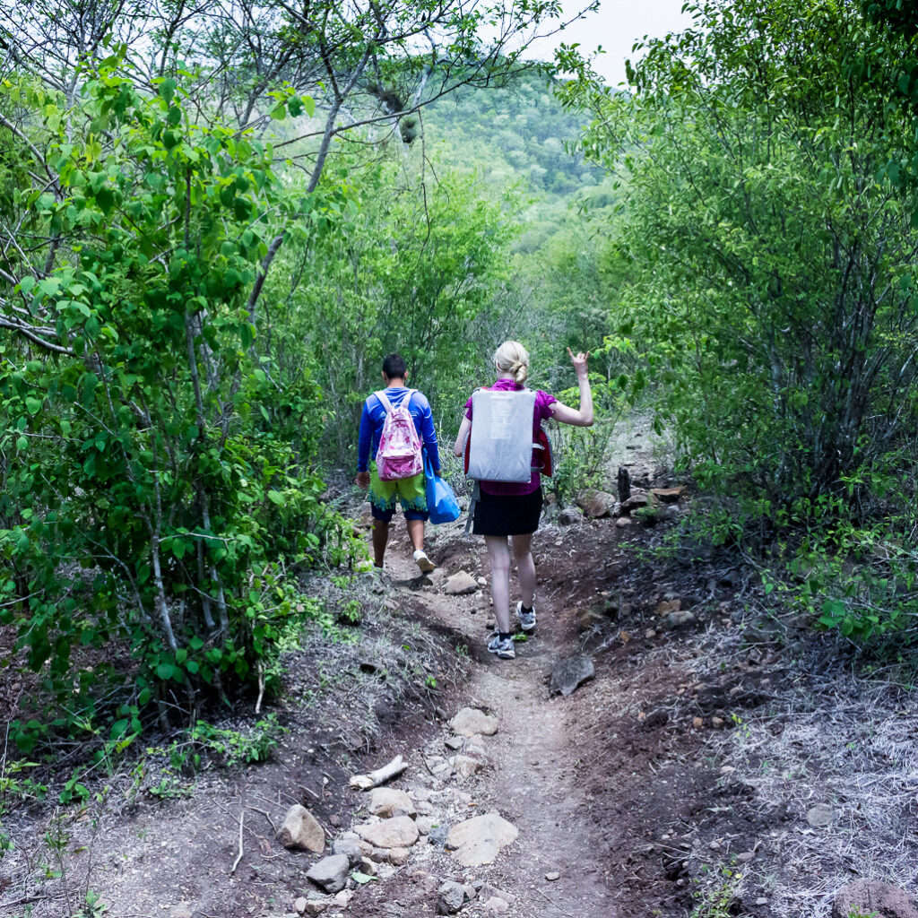 walking-to-somoto-canyon-nicaragua